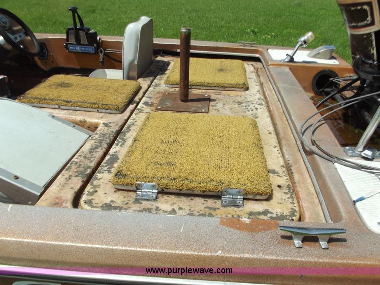 image for item C2115 1977 Terry ABF 15' bass boat