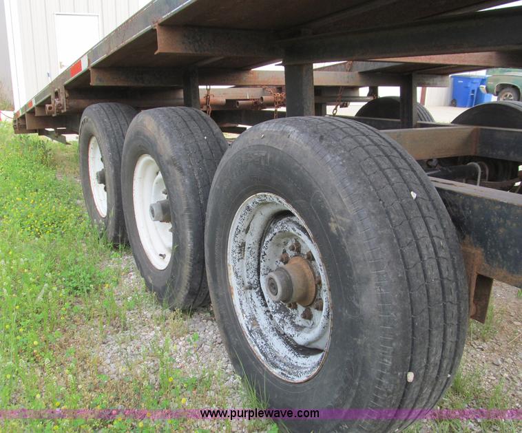 image for item D3131 2000 Kaufman W53 triple axle three car hauler