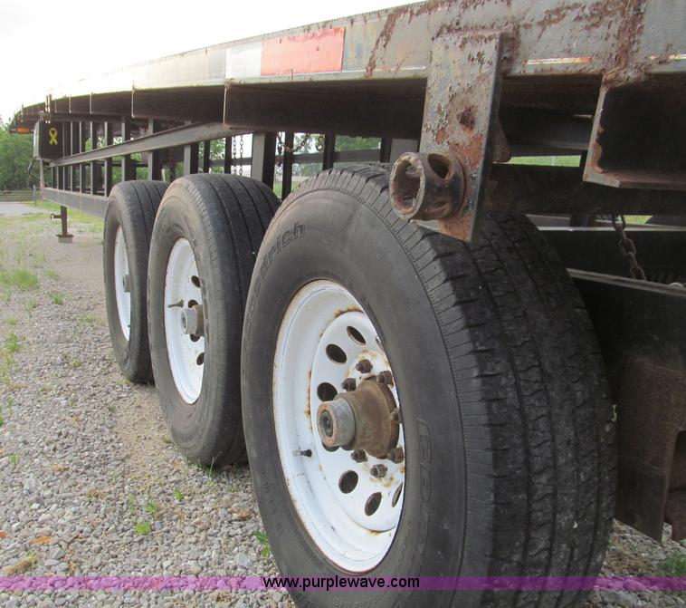 image for item D3131 2000 Kaufman W53 triple axle three car hauler