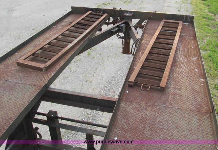 image for item D3131 2000 Kaufman W53 triple axle three car hauler