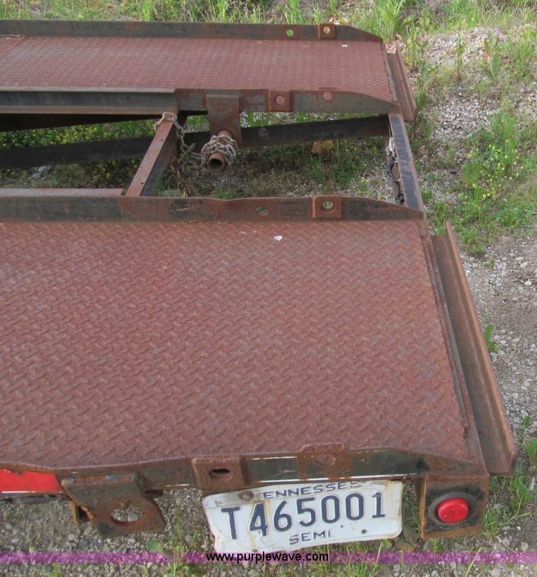 image for item D3131 2000 Kaufman W53 triple axle three car hauler