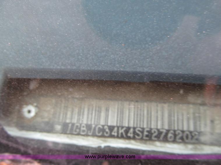 image for item D3205 1995 Chevrolet 3500 flatbed truck