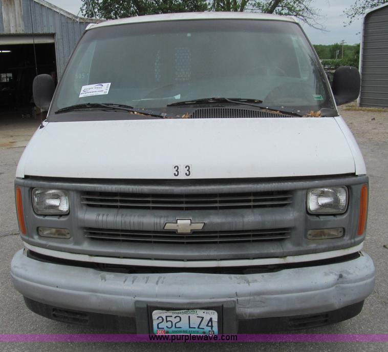 image for item D3216 1999 Chevrolet 2500 van