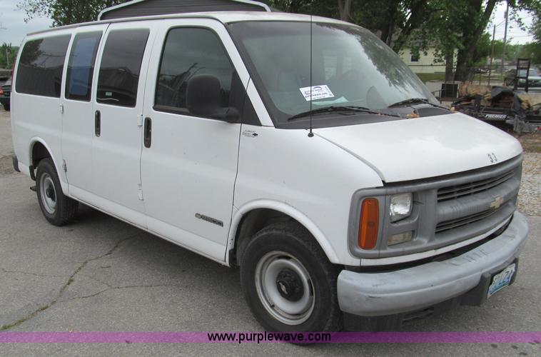 image for item D3216 1999 Chevrolet 2500 van