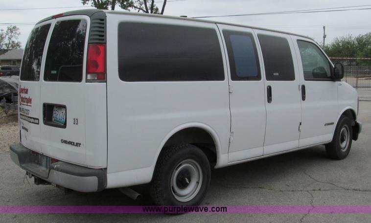 image for item D3216 1999 Chevrolet 2500 van