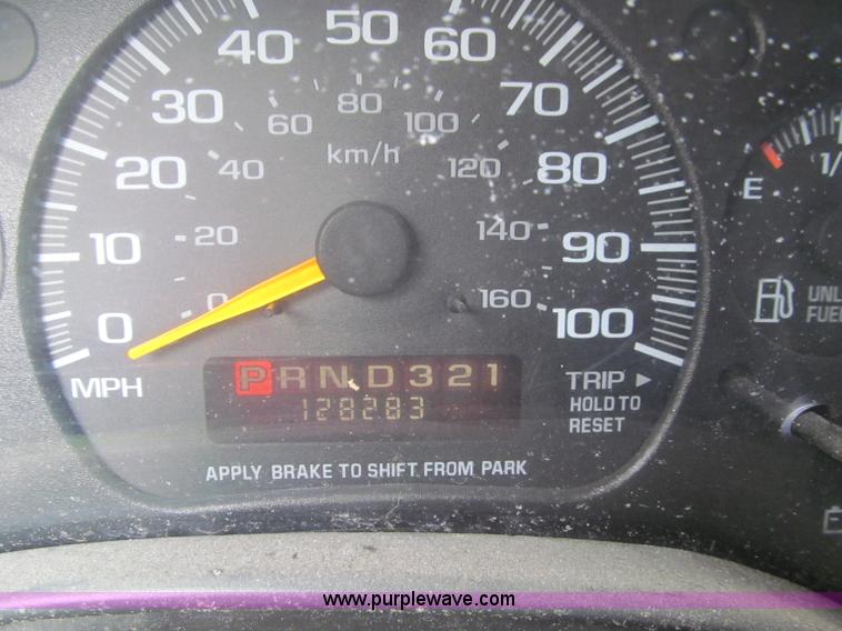 image for item D3216 1999 Chevrolet 2500 van