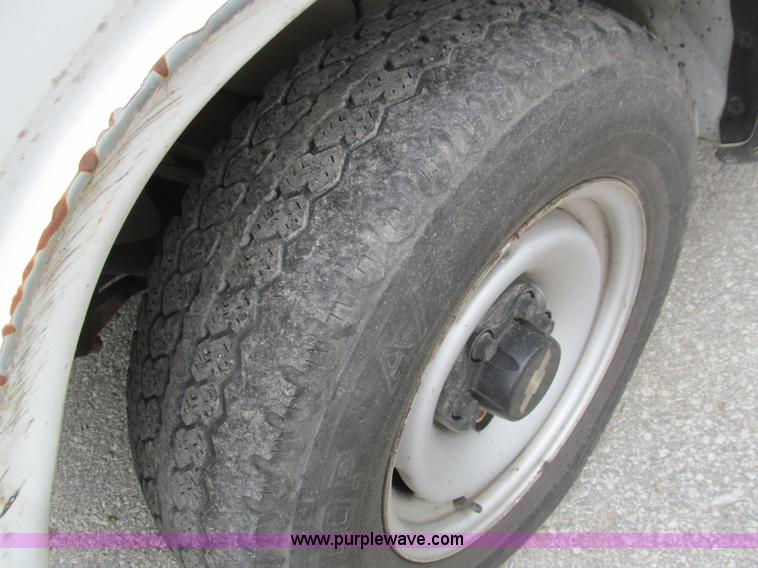 image for item D3216 1999 Chevrolet 2500 van