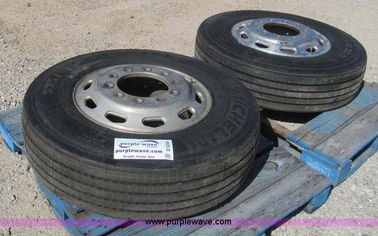 image for item D3258 (2) 275/80R22.5 steer tires