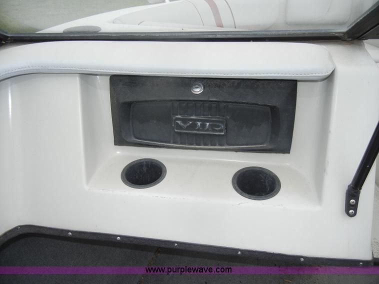 image for item D4059 1989 Vision VIP 1700 boat with trailer
