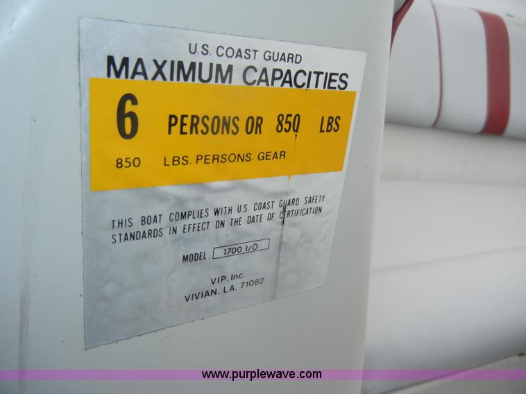 image for item D4059 1989 Vision VIP 1700 boat with trailer