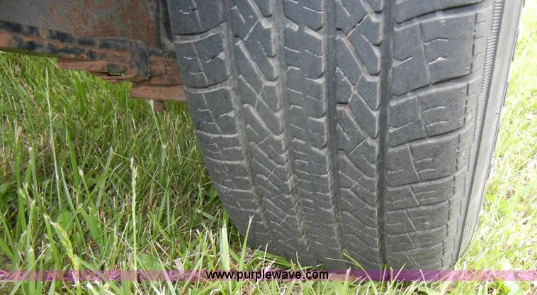 image for item D4059 1989 Vision VIP 1700 boat with trailer