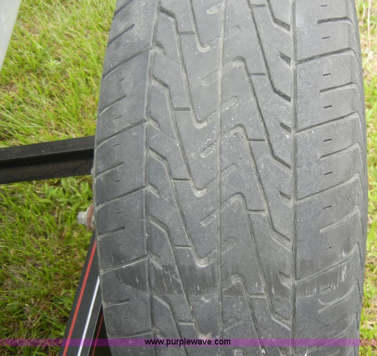 image for item D4059 1989 Vision VIP 1700 boat with trailer