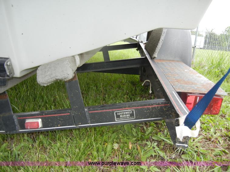 image for item D4059 1989 Vision VIP 1700 boat with trailer