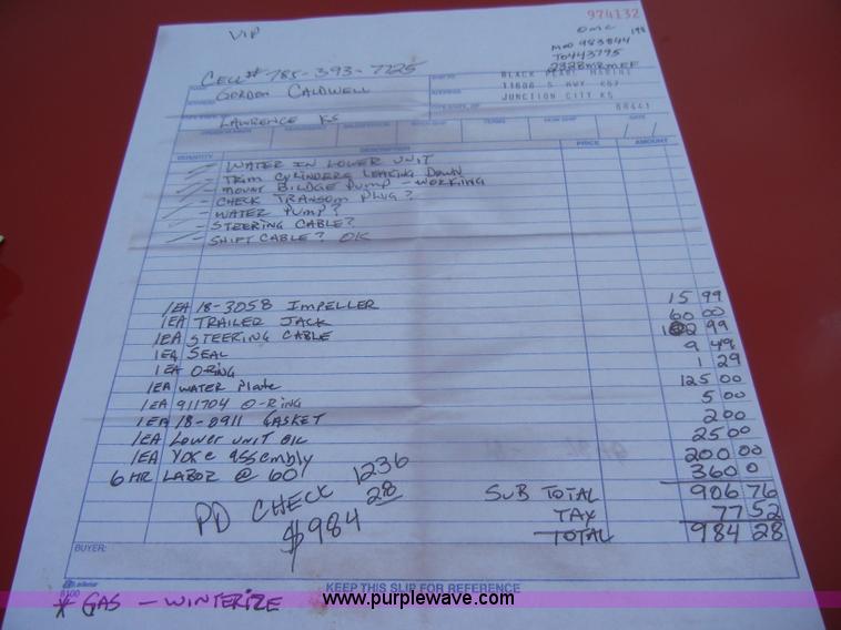 image for item D4059 1989 Vision VIP 1700 boat with trailer