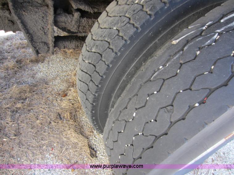 image for item D5517 1975 Chevrolet C65 dump truck