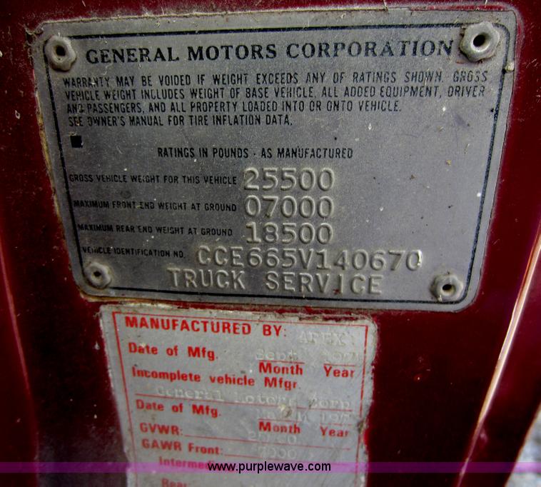 image for item D5517 1975 Chevrolet C65 dump truck