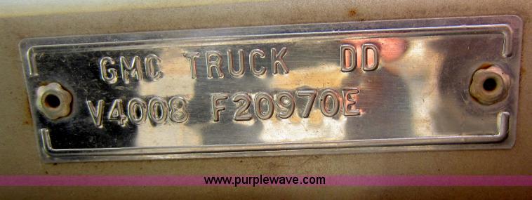 image for item D5518 1965 GMC 4000 dump truck
