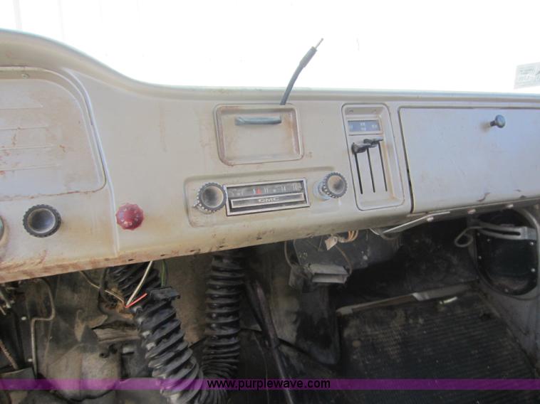 image for item D5518 1965 GMC 4000 dump truck