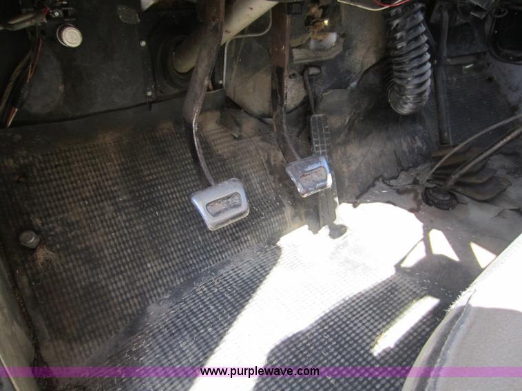 image for item D5518 1965 GMC 4000 dump truck