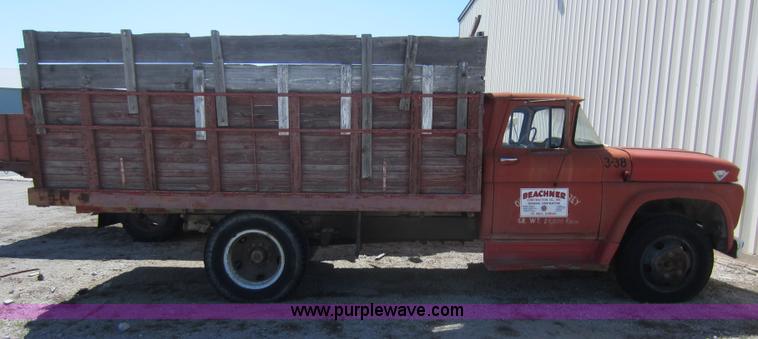 image for item D5520 1963 GMC 3505 dump truck