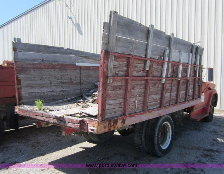image for item D5520 1963 GMC 3505 dump truck