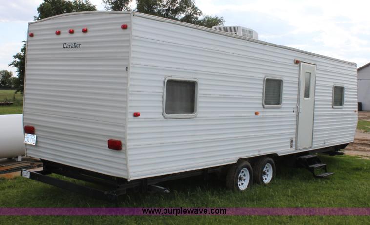 image for item D7997 2005 Gulfstream Cavalier camper
