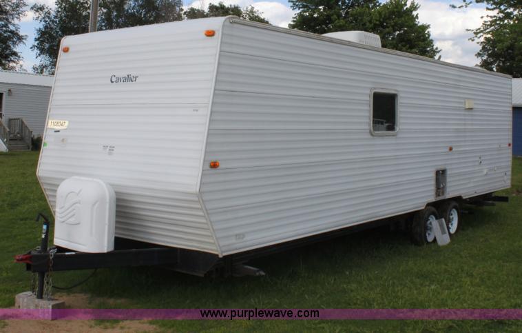 image for item D7997 2005 Gulfstream Cavalier camper