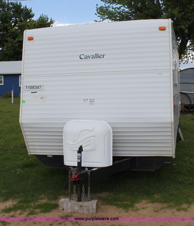 image for item D7997 2005 Gulfstream Cavalier camper