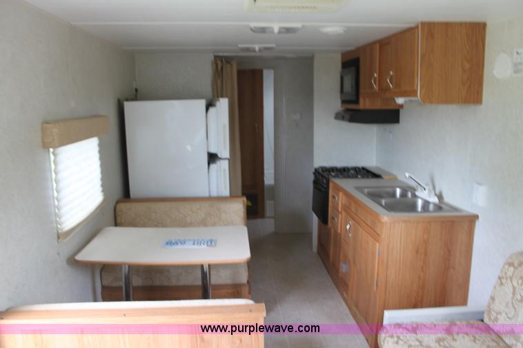 image for item D7997 2005 Gulfstream Cavalier camper