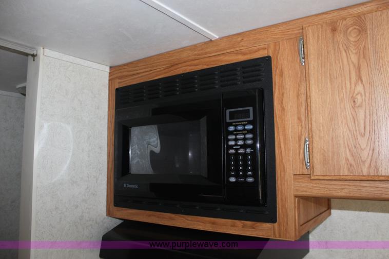 image for item D7997 2005 Gulfstream Cavalier camper