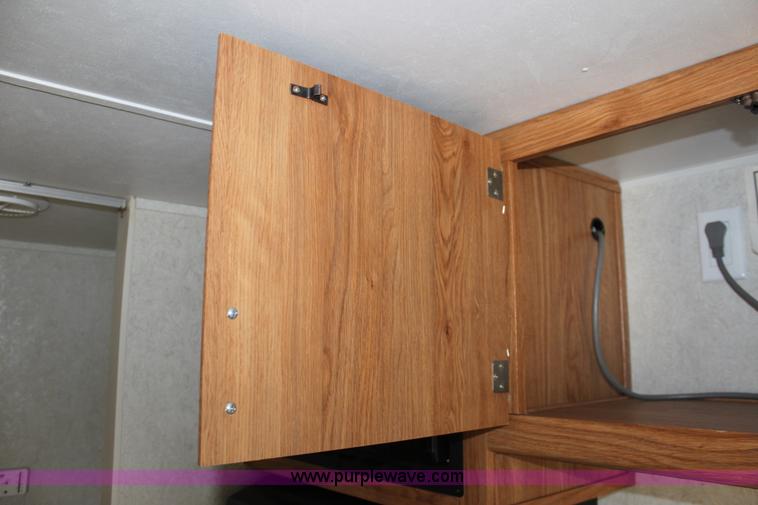 image for item D7997 2005 Gulfstream Cavalier camper