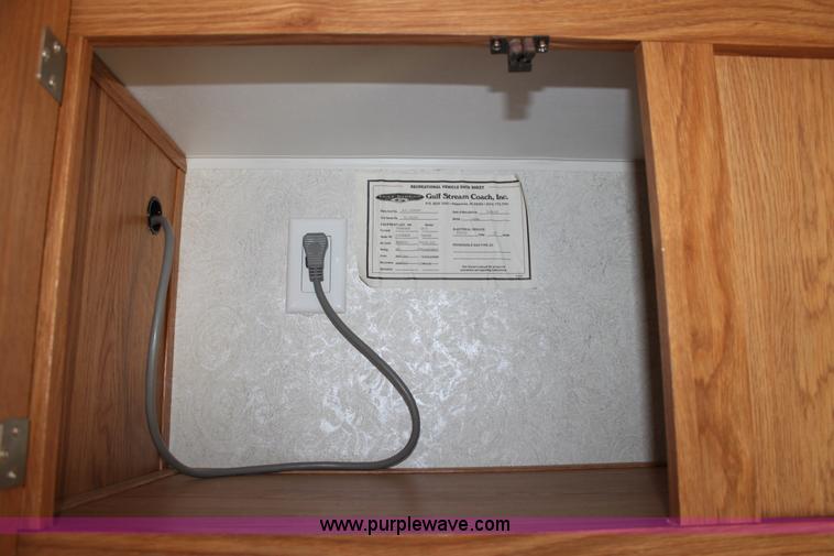 image for item D7997 2005 Gulfstream Cavalier camper