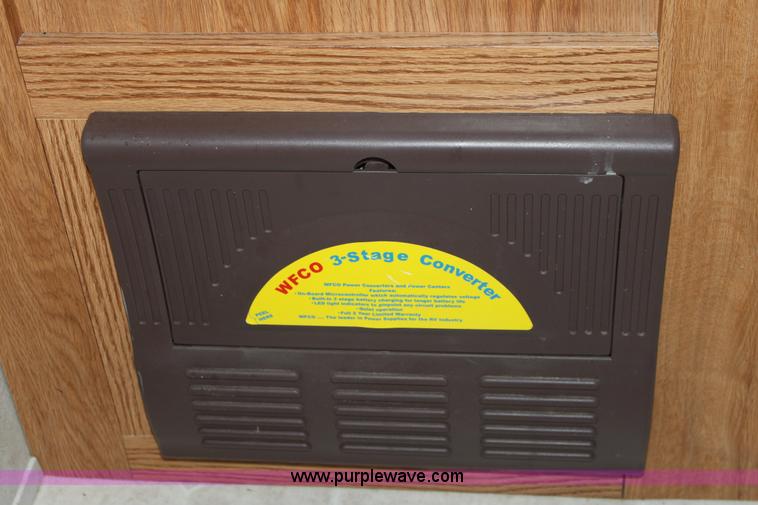 image for item D7997 2005 Gulfstream Cavalier camper