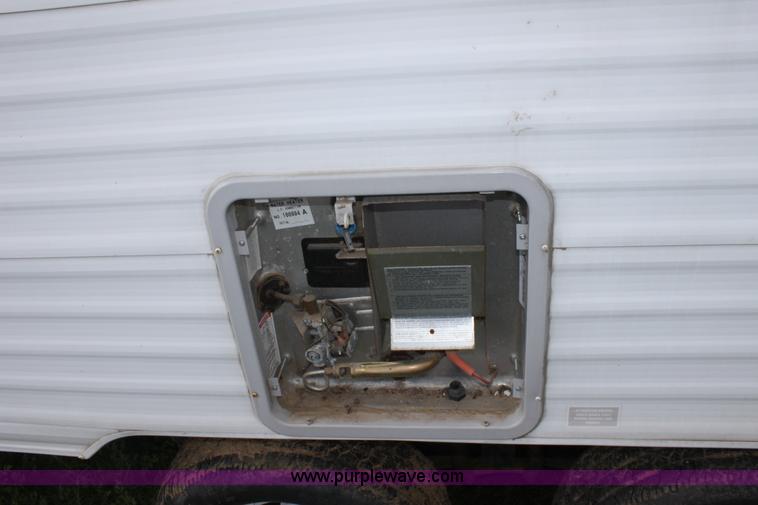 image for item D7997 2005 Gulfstream Cavalier camper
