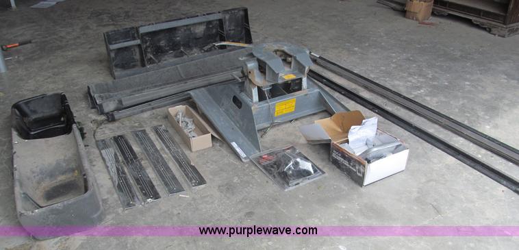 image for item G9484 Assorted automotive parts