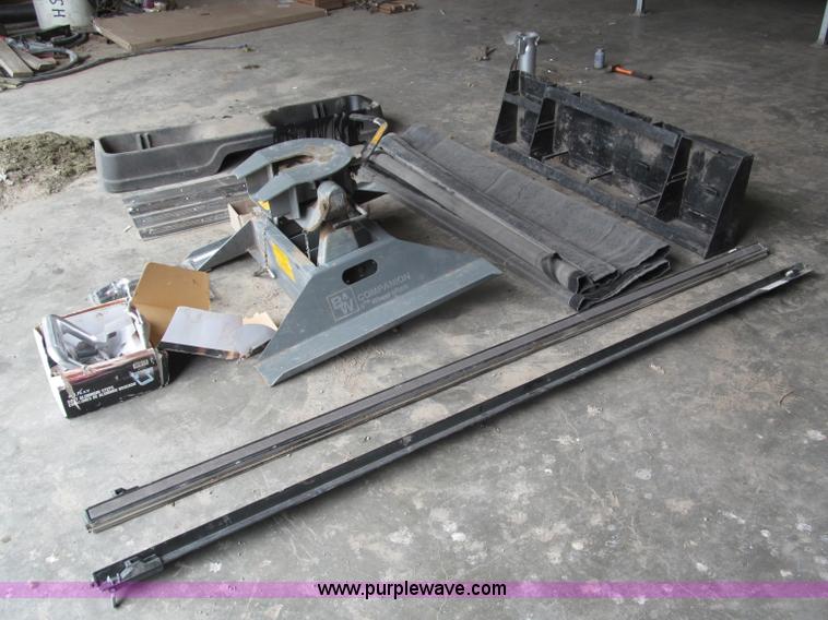 image for item G9484 Assorted automotive parts