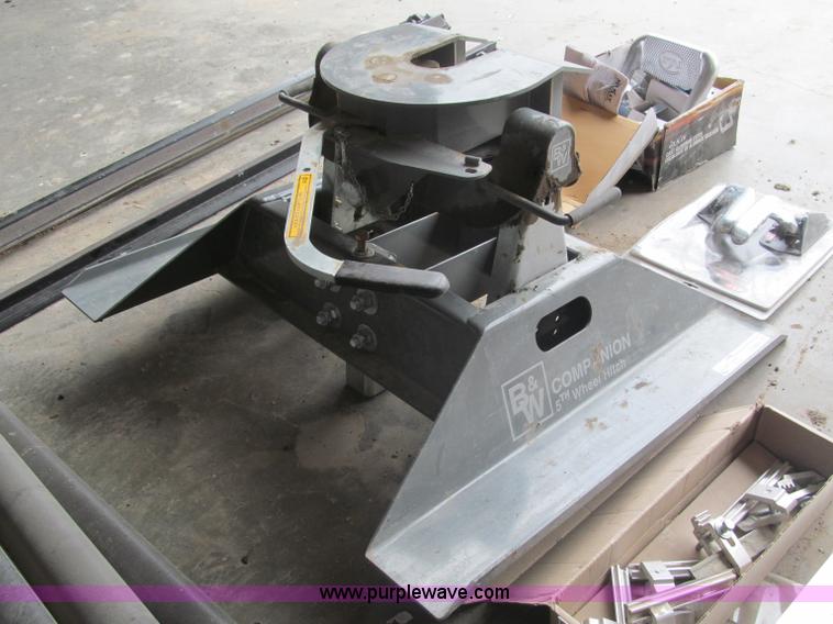 image for item G9484 Assorted automotive parts