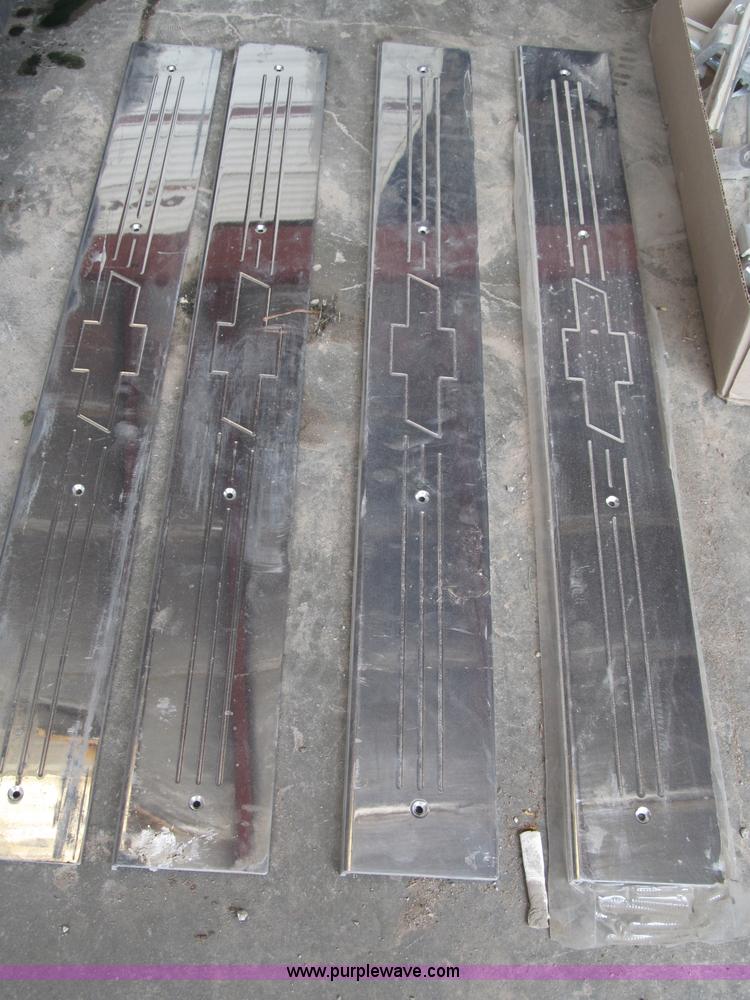 image for item G9484 Assorted automotive parts