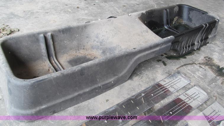 image for item G9484 Assorted automotive parts