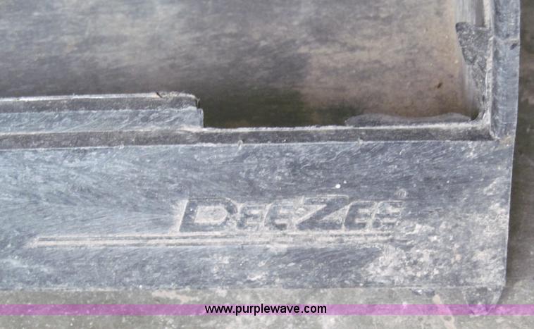 image for item G9484 Assorted automotive parts