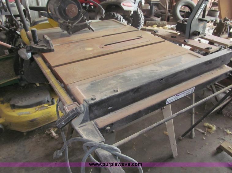 image for item G9485 Assorted tools and kerosene heaters