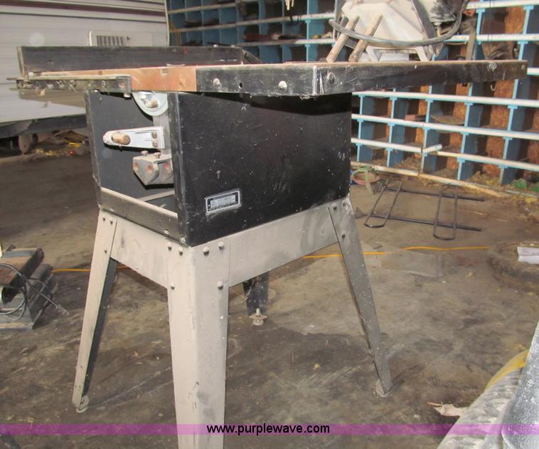 image for item G9485 Assorted tools and kerosene heaters