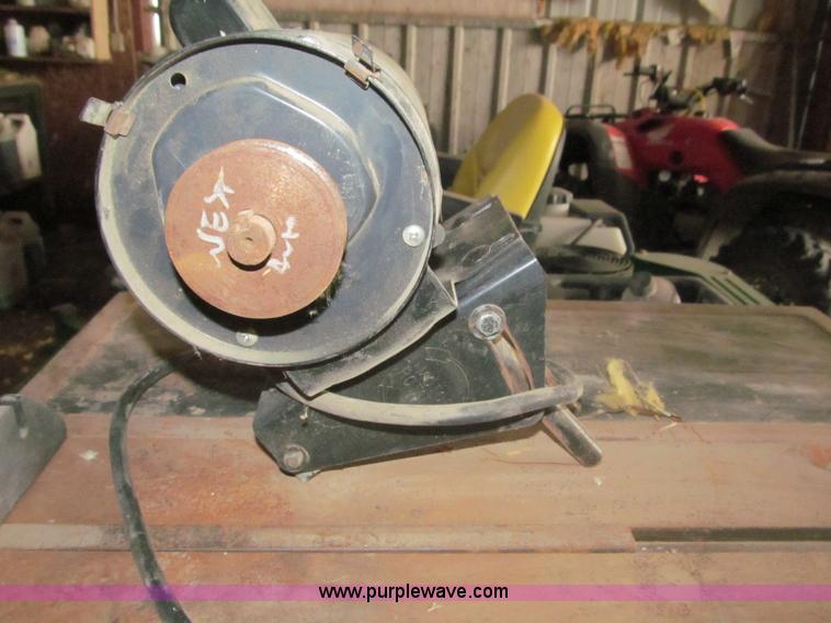 image for item G9485 Assorted tools and kerosene heaters