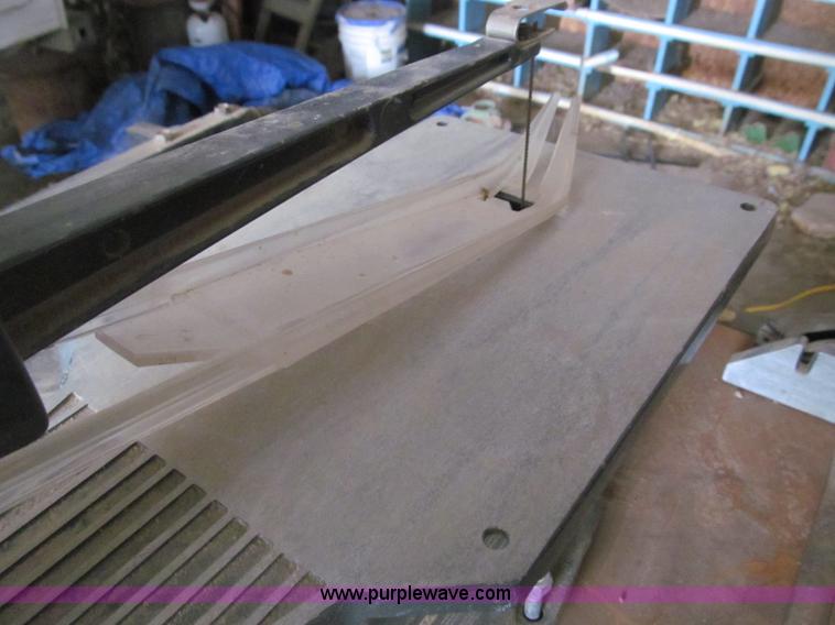 image for item G9485 Assorted tools and kerosene heaters