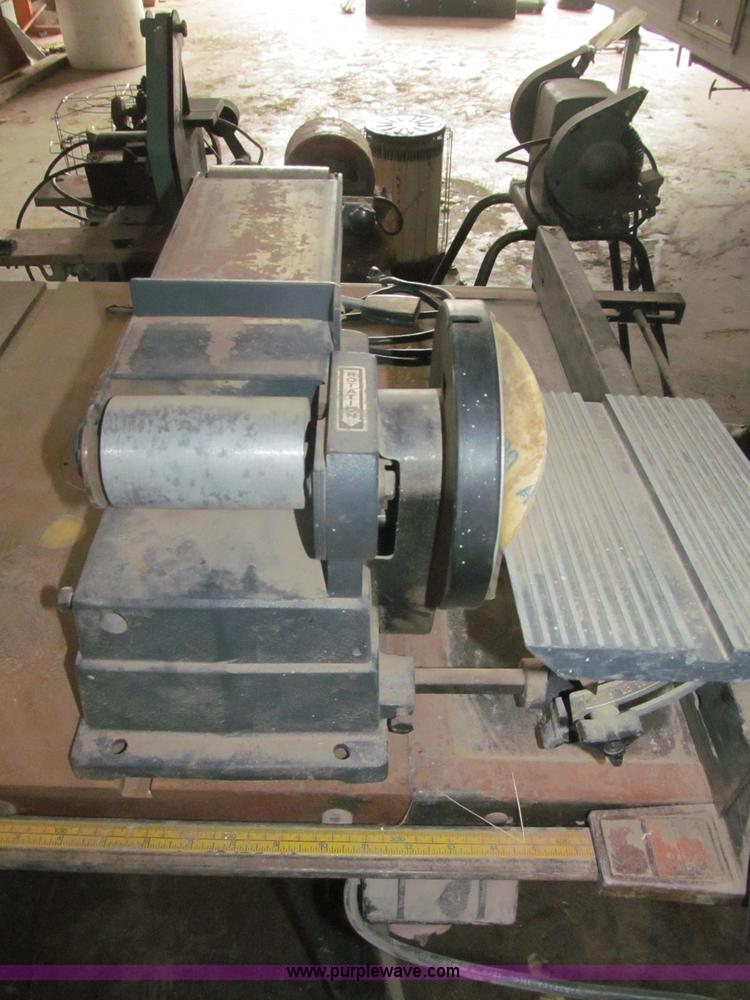 image for item G9485 Assorted tools and kerosene heaters