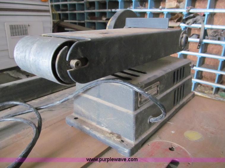 image for item G9485 Assorted tools and kerosene heaters