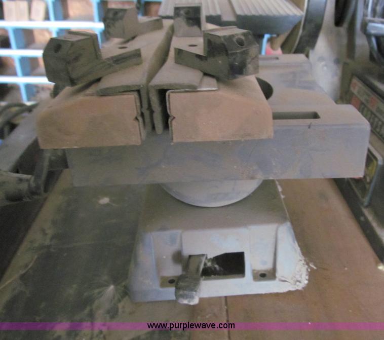 image for item G9485 Assorted tools and kerosene heaters