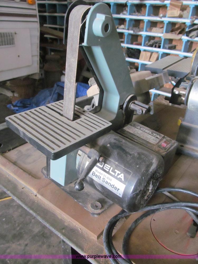 image for item G9485 Assorted tools and kerosene heaters