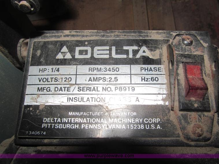 image for item G9485 Assorted tools and kerosene heaters