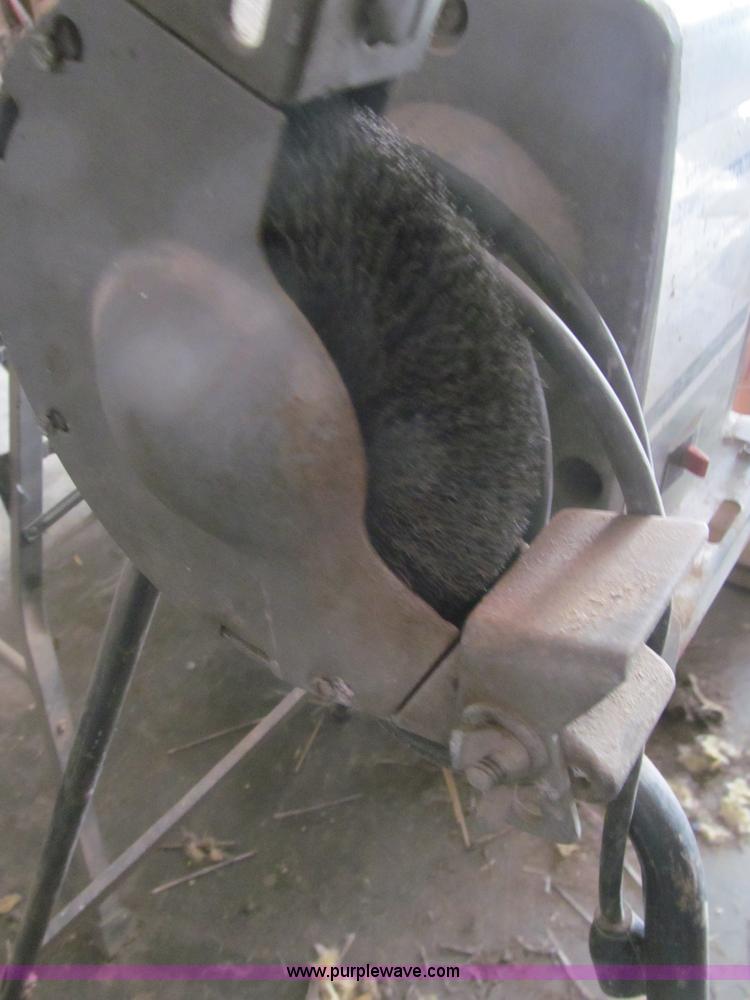 image for item G9485 Assorted tools and kerosene heaters